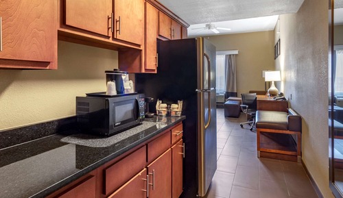 Suite, Multiple Beds, Accessible, Non Smoking