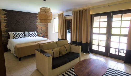 Suite, 1 Double Bed, Poolside