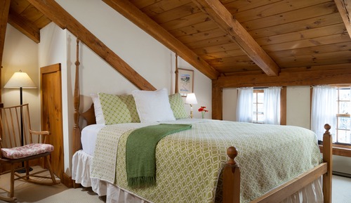 Deluxe Suite, 1 Queen Bed with Sofa bed