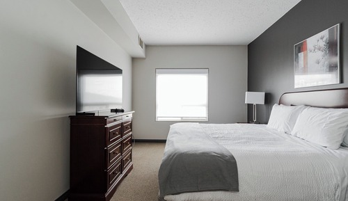 Suite, 3 Bedrooms, Kitchen