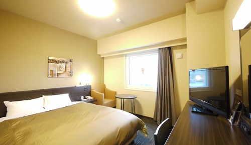 Double Room, Smoking