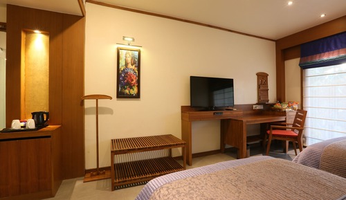 Deluxe Cave