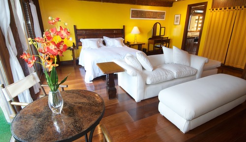 LIMA Double Room, 1 King Bed, Balcony, Mountain View
