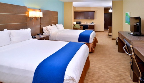 Suite, 2 Queen Beds, Accessible Bathtub (Mobility)