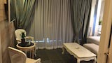 Deluxe Double Room, 1 King Bed, Patio