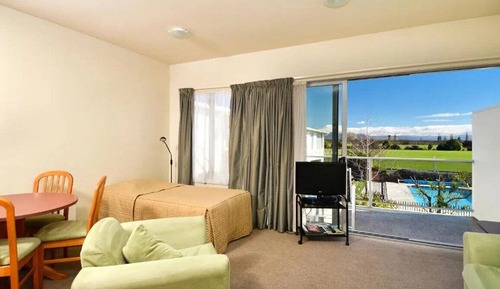 One Bedroom Deluxe