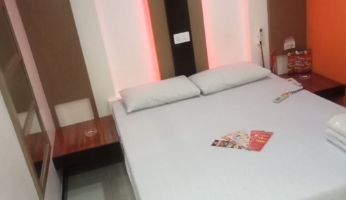 Deluxe Room, 1 Queen Bed