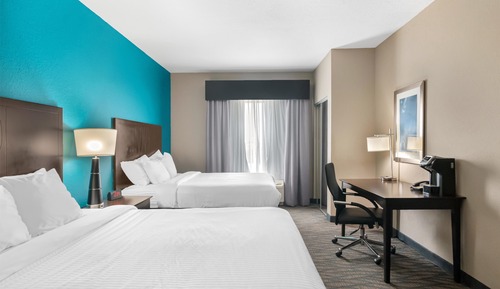 Standard Room, 2 Queen Beds, Accessible, Bathtub