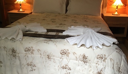 One Queen Bedroom Self Contained Cottage