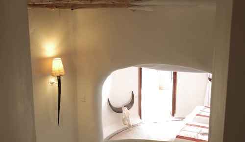 Twin Room (Main Olarro)