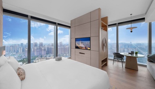 Executive City View Room with Healing Pool