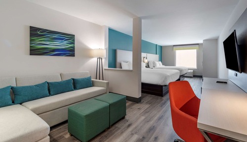 Suite, 2 Queen Beds, Non Smoking (Pet-Friendly)