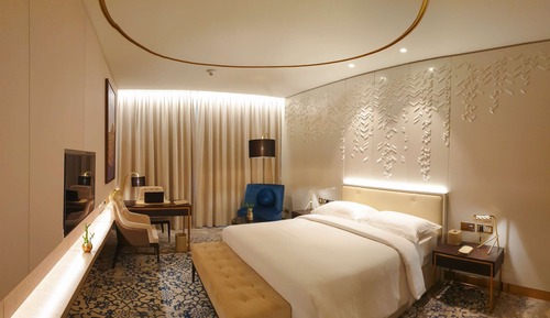 Superior Room, 1 King Bed