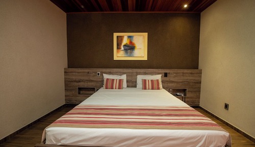 Deluxe Quadruple Room, Pool View