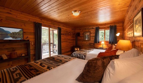 Deluxe Room, 2 Queen Beds, Fireplace