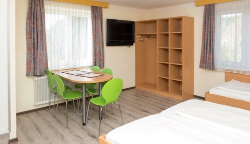 Basic Apartment, 2 Bedrooms, Non Smoking, Garden View
