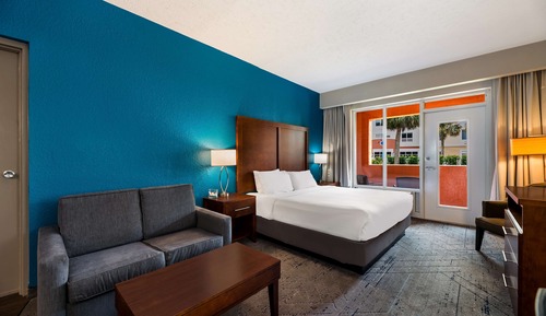 Standard Room, 1 King Bed, Non Smoking, Balcony (with Single Sofabed)