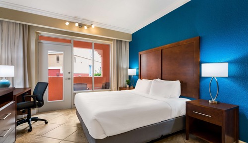 Suite, 1 King Bed, Non Smoking, Balcony