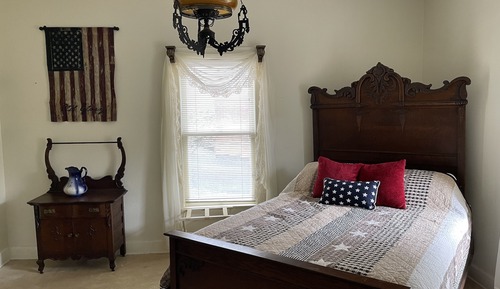 Suite, 1 Queen Bed