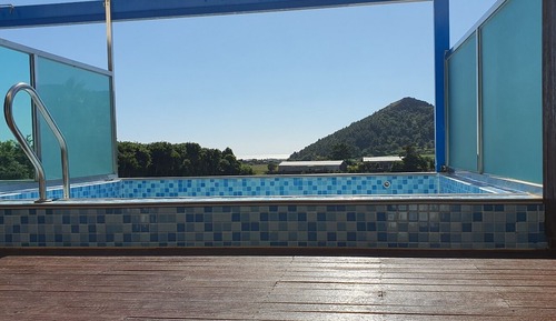 Pool Deluxe Twin Room