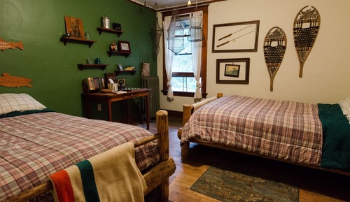 Room, 2 Full Beds, Shared bath