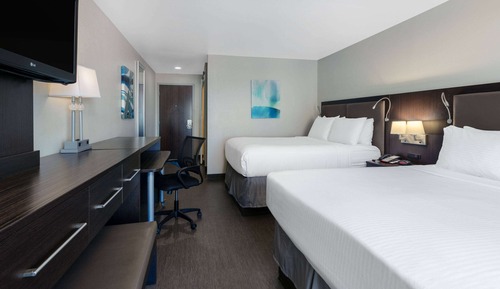 Room, 2 Queen Beds, Non Smoking