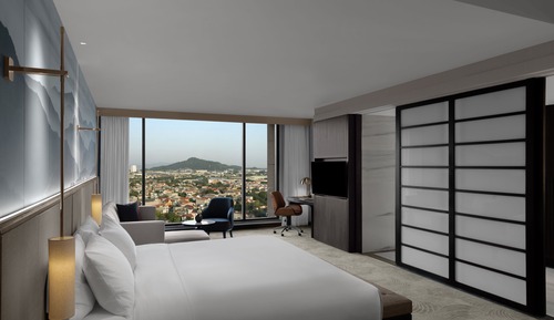 Club Room, 1 King Bed, Club Lounge Access
