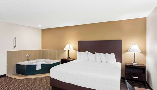 Suite, 1 King Bed, Non Smoking, Jetted Tub (with Sofabed)