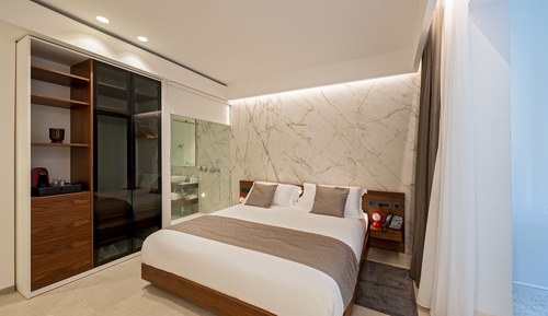 Deluxe Room with Balcony - Street View
