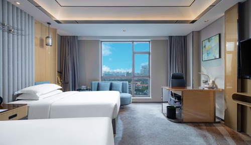 Deluxe Room, 2 Twin Beds, City View