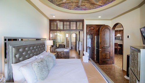 Classic Apartment, 2 Bedrooms, Ocean View
