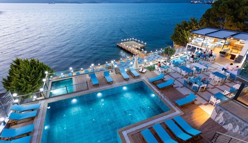 Deluxe Room, 1 Bedroom, Smoking, Sea View