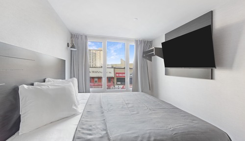 Deluxe Single Room