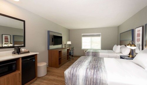 Business Room, 2 Queen Beds, Non Smoking