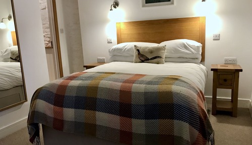 Standard Double Room, Ensuite, Courtyard View (Earl Grey)