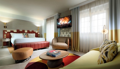 Studio Suite, Pool View