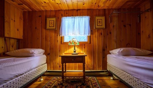 Directeur Cabin
