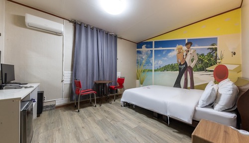 Room (Standard room)