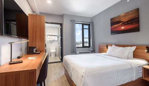 Superior Room, 1 King Bed