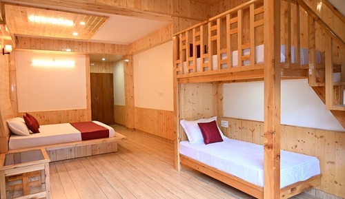 Triple Room