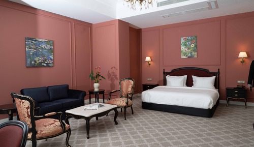 Prestige Suite