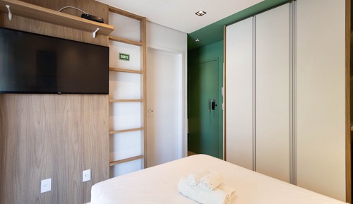 Suite 1