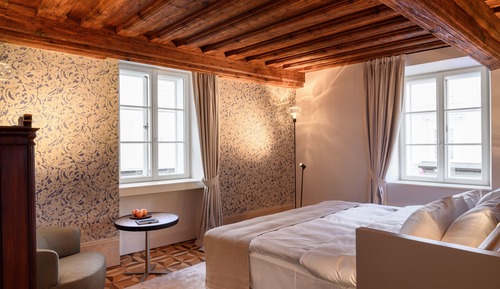 Signature Suite