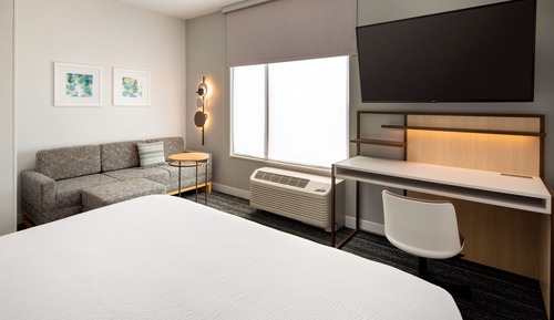 Studio, 1 King Bed with Sofa bed, Non Smoking (Mobility Accessible, Tub)