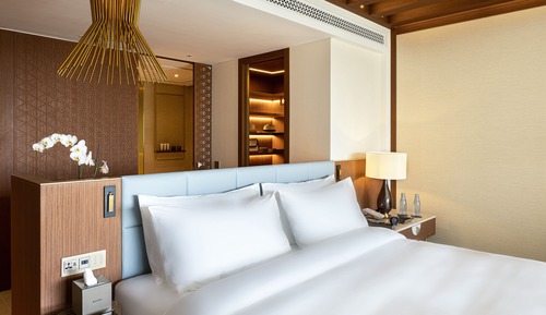 Deluxe Room (Ocean)