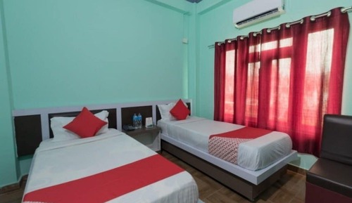Deluxe Double or Twin Room