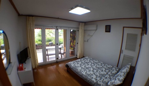 Gelbe House