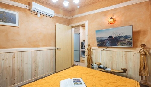 Room (Special 301)