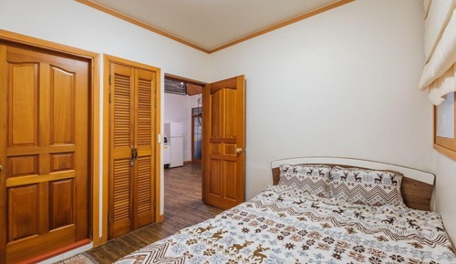Room (Family room (white))