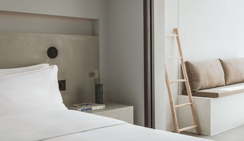 Deluxe Suite Horizon View Private Pool Accessible.